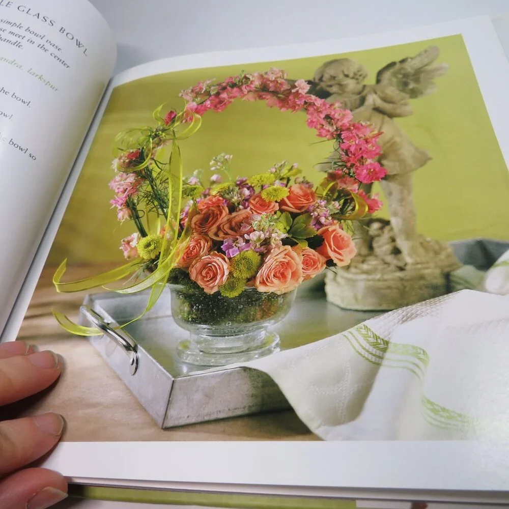 Southern Living Simple Flower Arranging by Lauren Brooks Hardcover